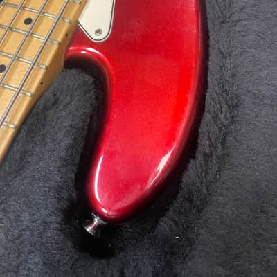 Fender American Standard Jazz Bass with Maple Fretboard in Fender hard case -2009 - Candy Cola image 10