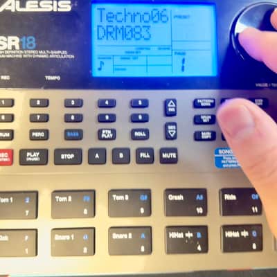 Alesis SR-18 with AC Adapter image 6