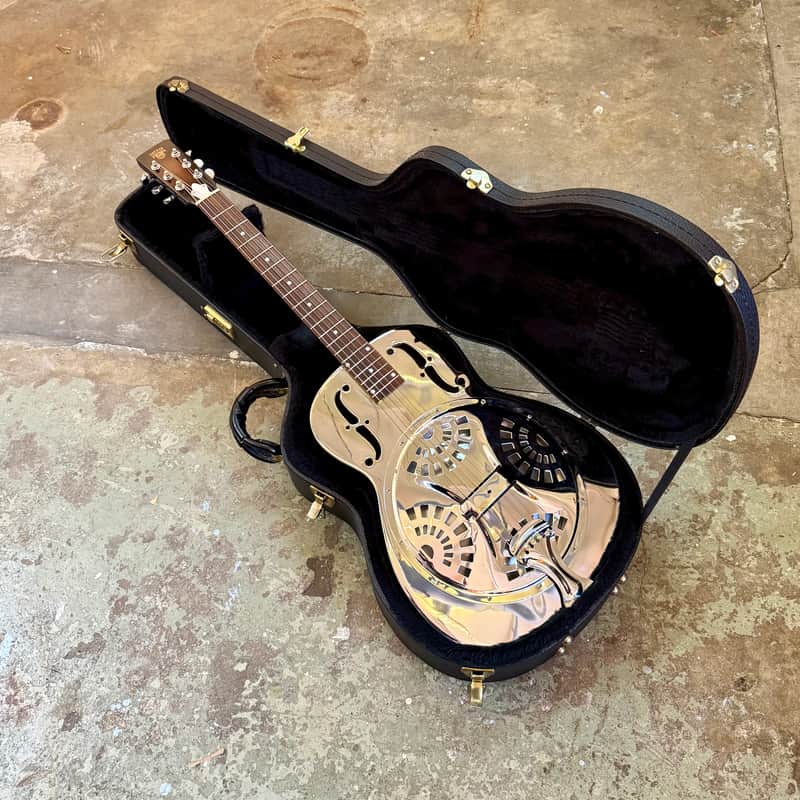 1997 Dobro DM33D Round neck resonator guitar Chrome