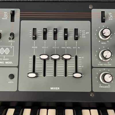 Roland SH-5 Synth image 13