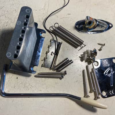 Fender Player Strat Stratocaster Hdw 2 Point Bridge F Neck Plate Output image 4