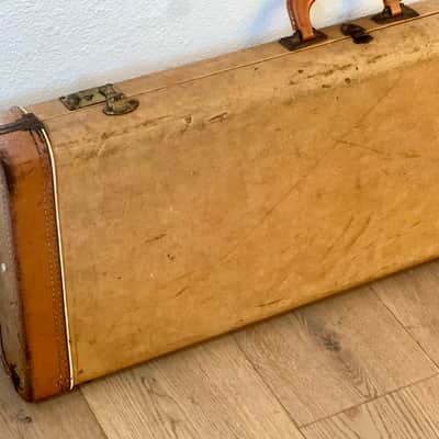 1950's Fender Musicmaster, Duo-Sonic Brown Guitar Case, Great Case for Your Guitar ! ! image 6