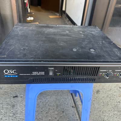 QSC RMX2450 2400-Watt Professional Power Amp 2000s - Black image 6