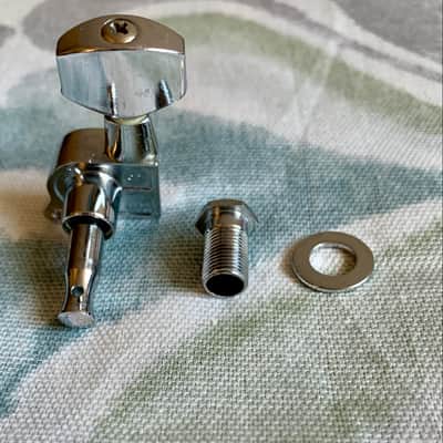 1 Squier Logo Guitar Tuner / Machine Head (2009) Vintage Style 45 degree Mounting Tab image 3