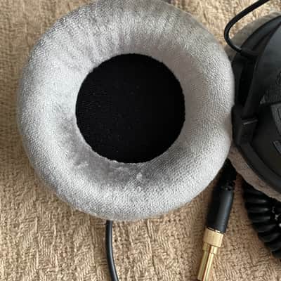 Beyerdynamic DT 770 Pro 250 Ohm 2010s - Black image 4