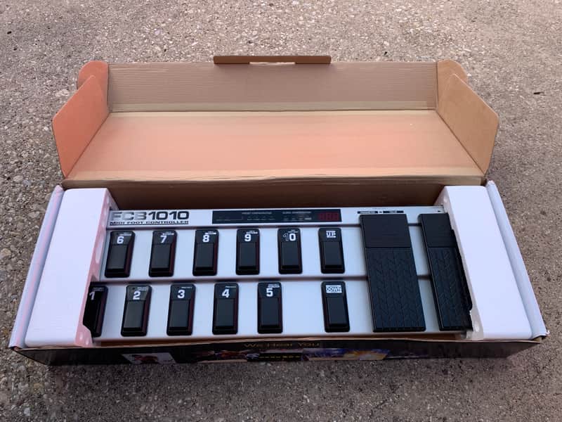 Behringer FCB1010 MIDI Foot Controller 2010s - Standard image 1