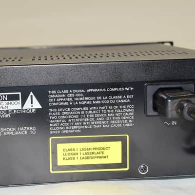 TASCAM CD-RW900SL Slot-loading CD Recorder image 10