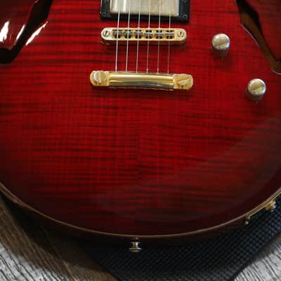 Carvin SH-550 Semi-Hollow Electric Guitar Redburst Flame + GB image 5