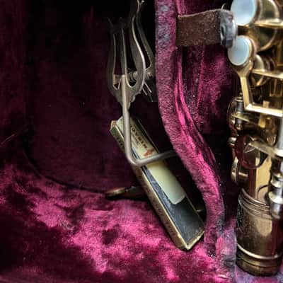 King Zephyr Alto Saxophone 1936-37 - Gold image 10