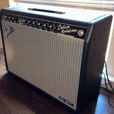 Fender Tone Master Deluxe Reverb 2-Channel 22-Watt 1x12" Guitar Combo image 4