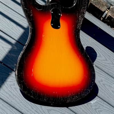 Mosrite Ventures Bass 1964 - 1st issue w/all early features Nitro'gard & Saucer knobs ready to enjoy ! image 4
