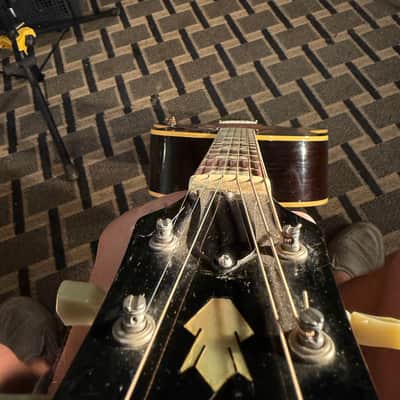 Gibson J-160E 1965/66 - Sunburst image 12