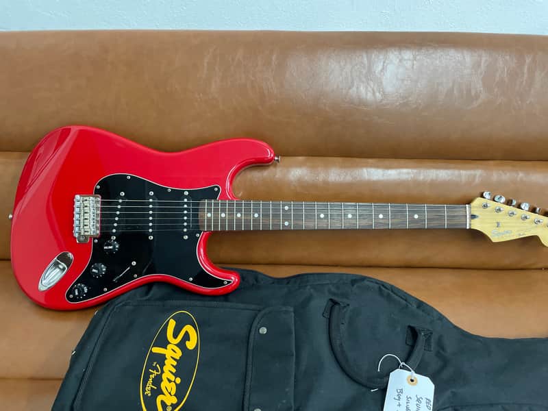 Squier Stratocaster 1993  - Red image 1