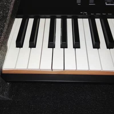 Novation Launchkey 88 MKIII MIDI Keyboard Controller 2022 - Present - Black image 3