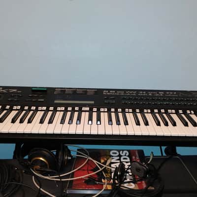 Yamaha DX7IID 16-Voice Synthesizer 1986 - 1989 - Black image 6