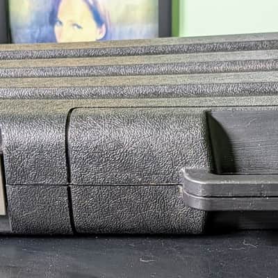 Peavey T-Series Molded Chainsaw Case, 2nd gen image 7