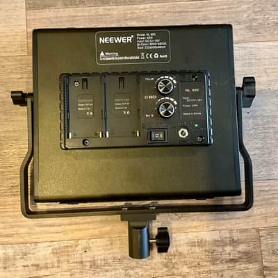 Neewer LED Light Panel Set w/ Power Supply & Carrying Bags image 2