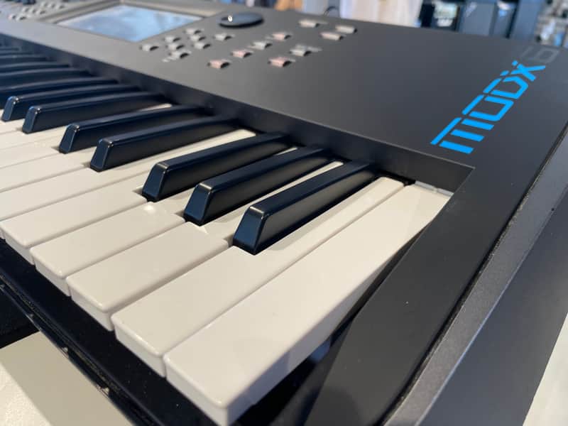 Yamaha MODX6 Synthesizer - Black image 1