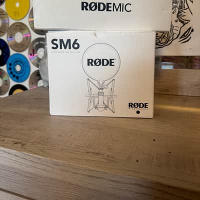RODE NT1-A with RODE SM6 image 4