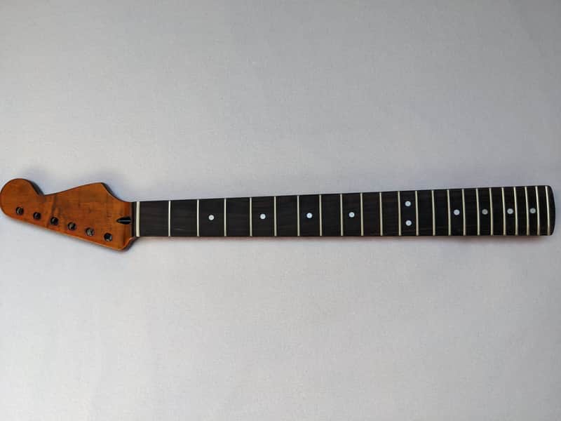 Luthier Strat