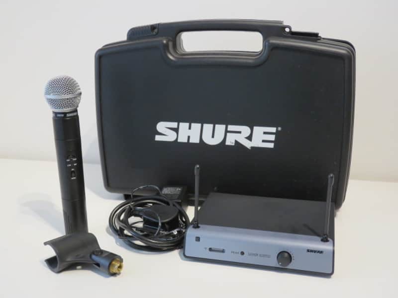Shure SM58 / UT2 Wireless Microphone and UT4A Receiver - 864.850