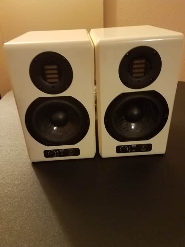 ADAM Artist 5 2014 White Pair with 1 dead power section on 1 speaker image 1