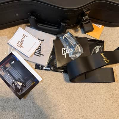 Gibson Les Paul Classic 2021 - Ebony image 10