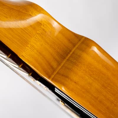 Gibson Custom 1958 Korina Flying V White Pickguard, Natural | Demo image 5