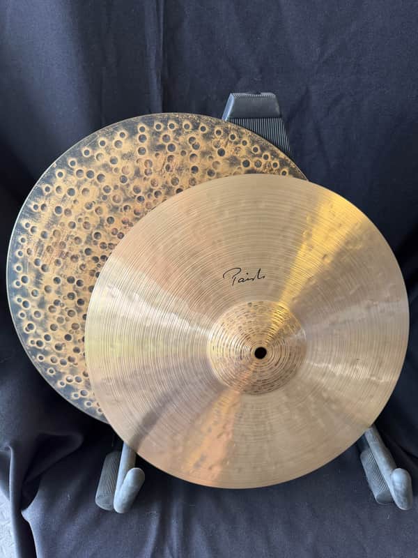 Paiste Signature Traditionals Medium Light Hi-Hats 14” (923g / 1231g) | Matching 2022 Pair | Includes MyCymbal.com Certificate image 1