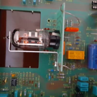 Hughes & Kettner Attax Guitar Preamp image 5