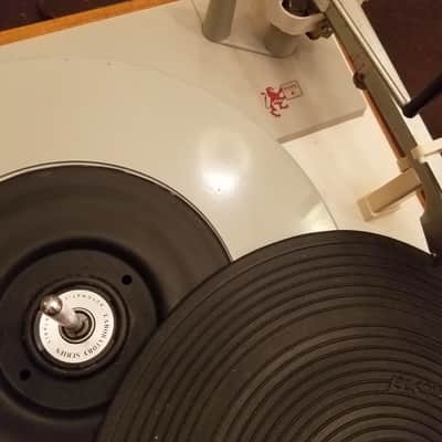 Garrard Type A Automatic Turntable 4-speed and tonearm, no headshell 1960s - Cream image 4