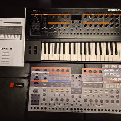 Roland Jupiter-Xm 37-Key+ Roland WC-1 +4x synth-overlays