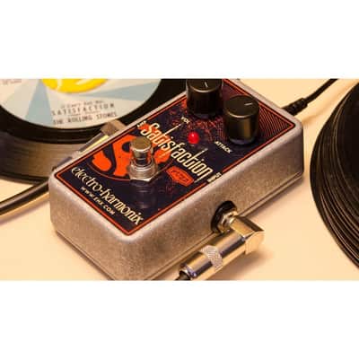 Electro-Harmonix Satisfaction Fuzz Guitar Pedal for Classic Fuzztone Tones image 4
