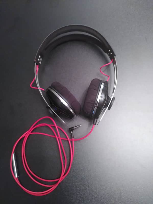 Sennheiser M2-AEI-BLK Momentum 2 Over-Ear Closed-Back Headphones - Black image 1