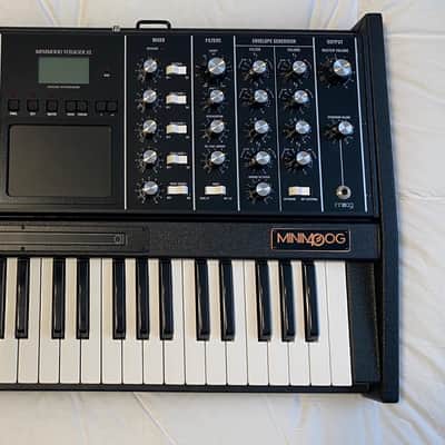 Moog Minimoog Voyager XL 61-Key Monophonic Synthesizer 2015 Limited Edition Black Tolex image 4