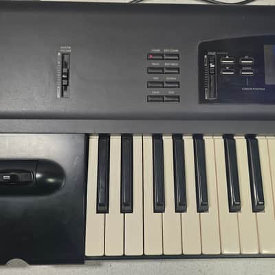 Korg 01/WFD Music Workstation with Blue LCD upgrade, gigbag & Owners Manual image 3
