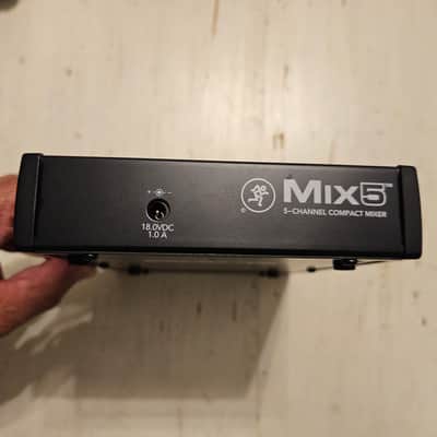 Mackie Mix 5 5 channel compact mixer image 3