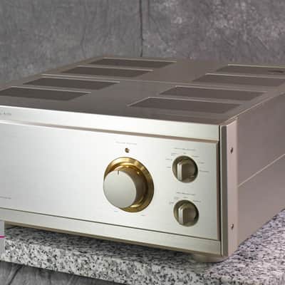 PIONEER A-09 Integrated Amplifier in Very Good Condition image 2