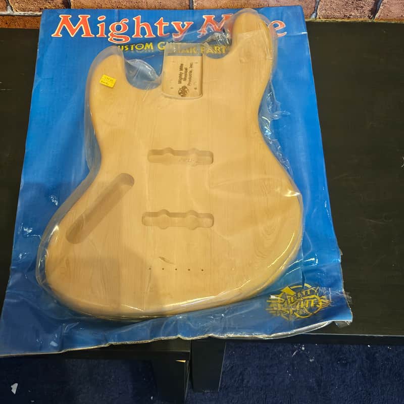Mighty Mite Left handed maple bass body 1979 - Natural image 1