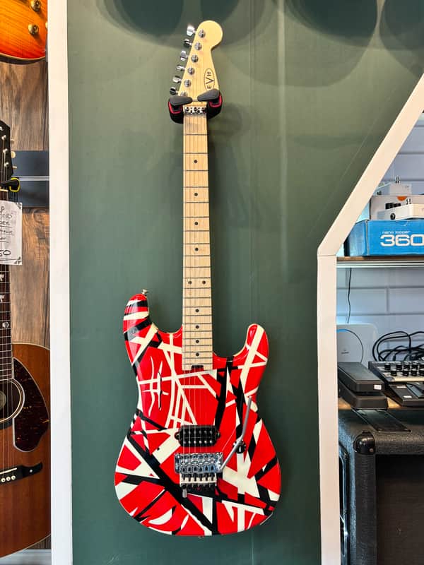 EVH Red Striped Series 2021 - red image 1