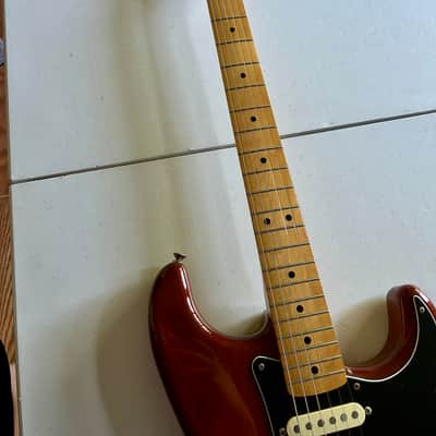 Fender Vintera '70s Stratocaster with Maple Fretboard 2019 - 2021 - Mocha image 10
