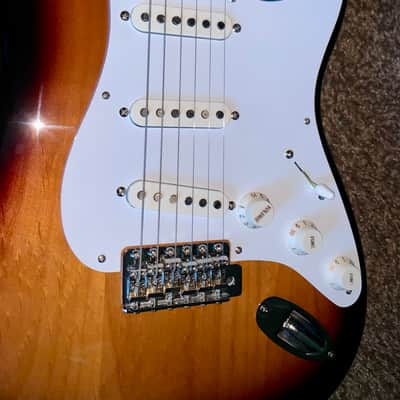 2023 Fender Vintera II '50s Stratocaster with Maple Fretboard Sunburst electric guitar image 5