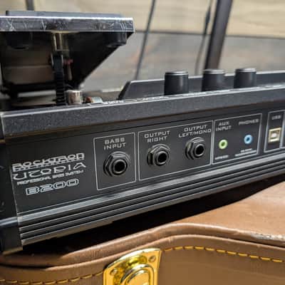 Rocktron Utopia B200 Bass Guitar Multi Effects Pedal With PSU image 10