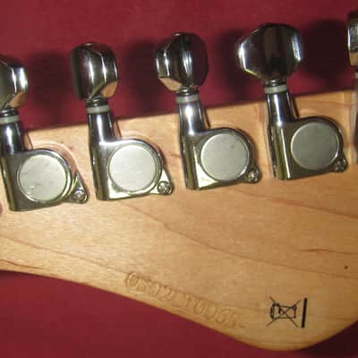 Optek Fretlight 400 Series strat-Style Electric guitar - 3 tone sunburst with cables image 10