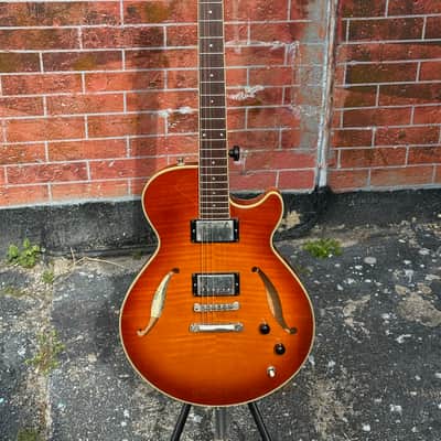 Sadowsky Semi Hollow Archtop 2006 - outragious Violin'burst a small powerhouse for the Pro Player ! image 2