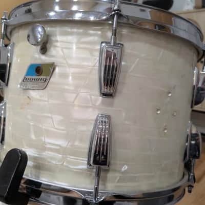 Ludwig Classic Maple Fab Outfit 9x13 / 16x16 / 14x22" Drum Set image 7