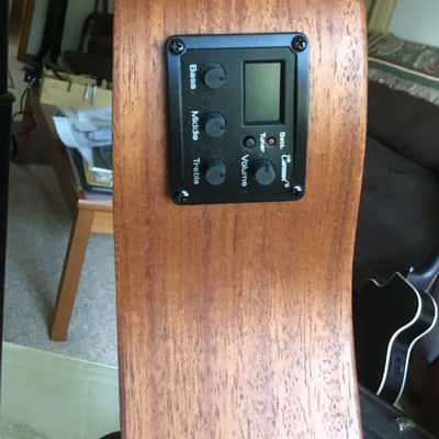 Caramel CB402 Baritone Ukulele image 3
