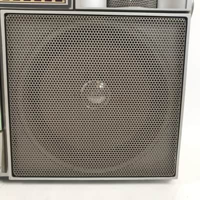 Vintage Realistic SCR-8 Boombox 14-778A For Parts Only Radio image 3
