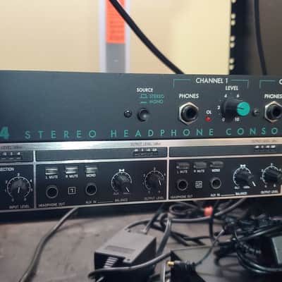 Behringer Powerplay Pro HA4400 Rackmount Headphone Distribution Amplifier image 5
