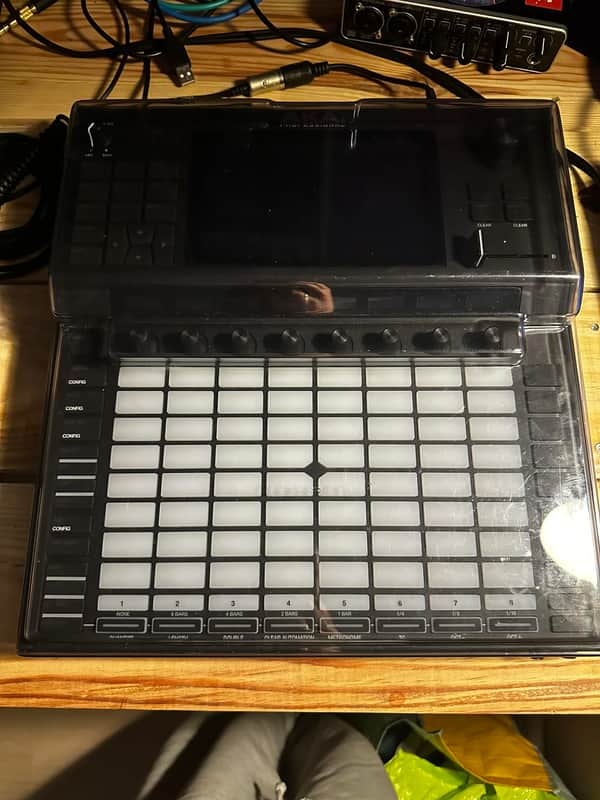 Akai Force Standalone Music Production / DJ Performance System 2019 - Black image 1